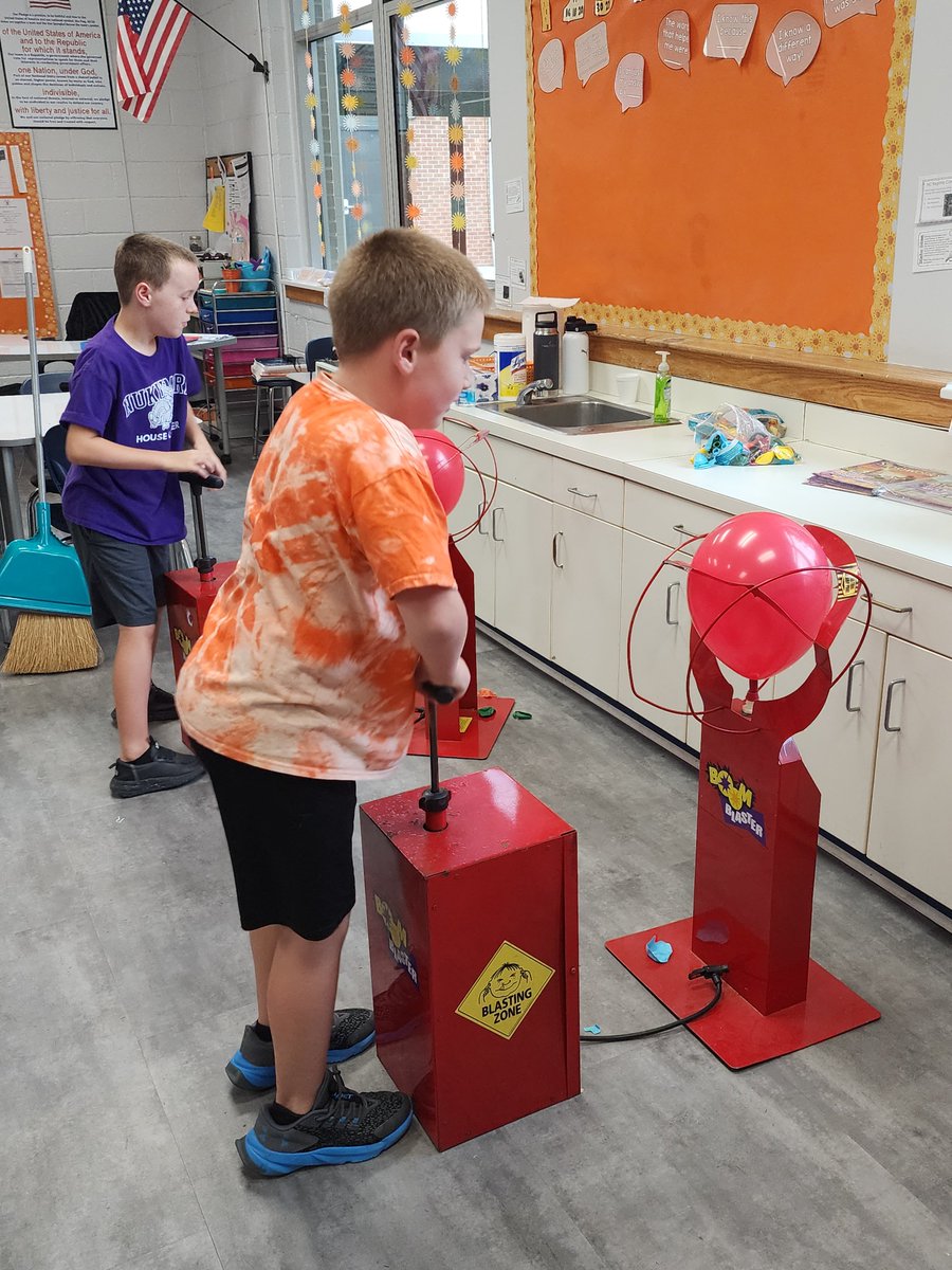 brunscoschools's tweet image. 🎃🍁 Union Elementary’s Fall Festival was a hit—games, candy, and awesome face painting! Big thanks to our staff, families &amp;amp; volunteers. 🏫💙

#BrunswickBuilt #UnionElementary #NCpublicschools