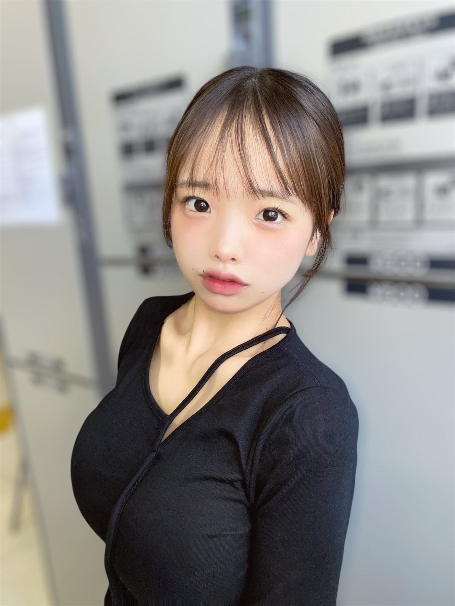 合法ロリ長澤茉里奈の後継者になりそうな白凪うみ