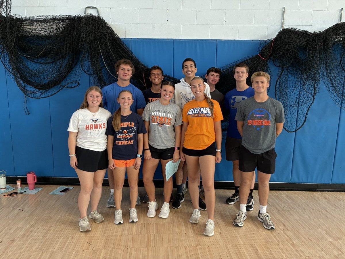 vphsleadership's tweet photo. Such a great day supporting the Hawk Run! Our Leadership students showed up with energy, teamwork, and Hawk pride. Huge shoutout to Coach Menley for putting together such an awesome event for our community! 💙🧡@ValleyParkSD @coachmenley https://t.co/g9lj6pQ6Yf