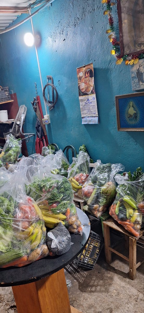 BCuautle's tweet photo. Gracias por gestionar las despensas verdes casa de gestión alianza de ángeles- manantiales  Hernandez Memushco UNEFA Maximo Ortiz Maximo Ortiz para nuestra gente de san Agustín calvario https://t.co/i4efqYpbK2