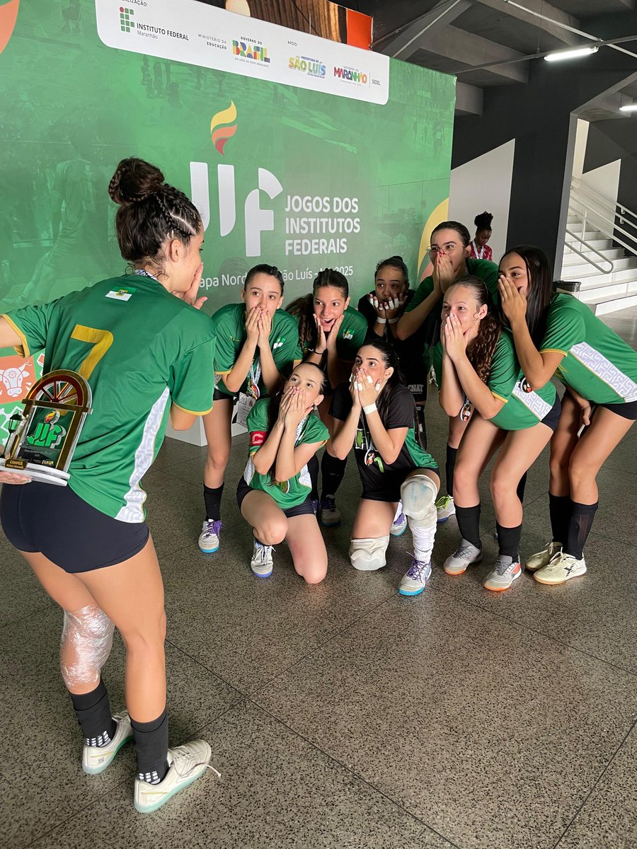 IFpdfesportes_'s tweet photo. 💚💛🤍O NORDESTE É IFRN!!! 🔥

Após uma final quente contra a forte equipe do IFMA conquistamos a vitória nos pênaltis por 4 a 1 
Assim o IFRN é campeão do JIFS - Nordeste no futsal feminino! 😍

que venha o JIFS - Nacional 🙈 https://t.co/a8c7NRArqt
