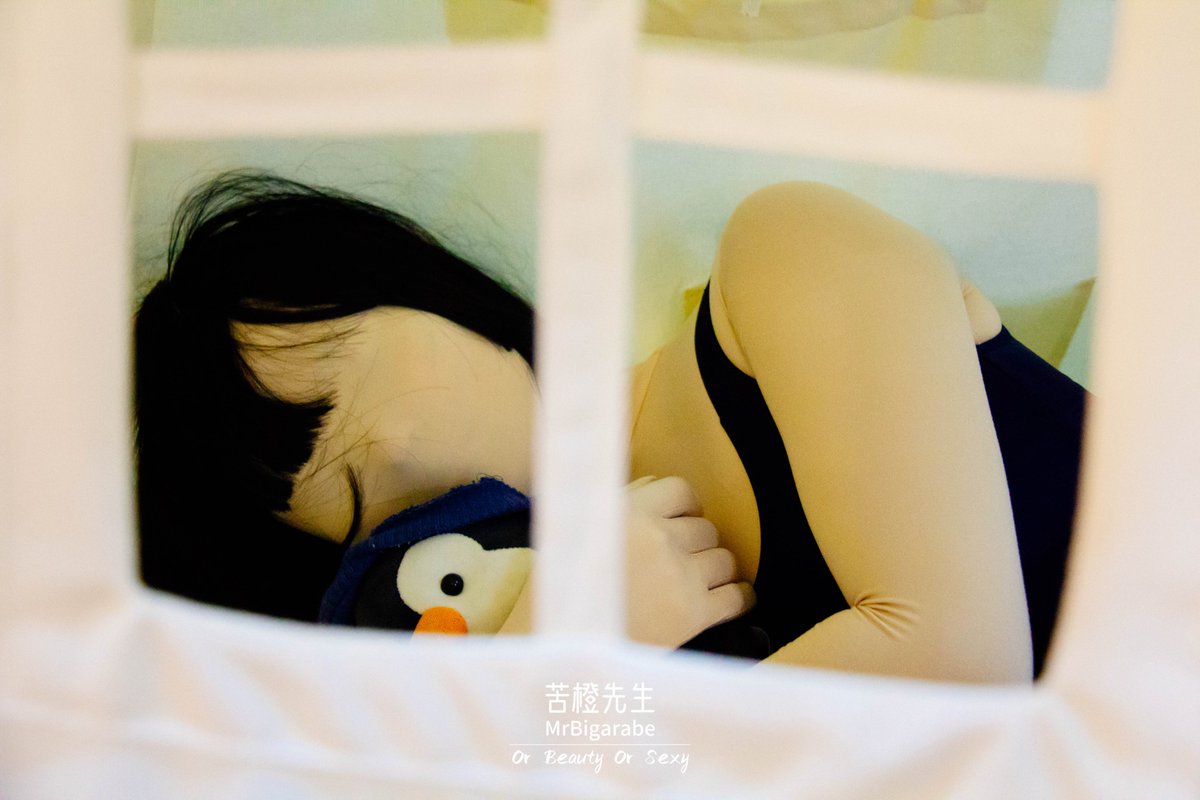 你的死库水女友｜ZENTAI｜89 pics + 2m57s vid

作者｜苦橙先生
模特｜迷糊
数量｜33张照片+52秒视频

#zentai #zentaigirl #zentaisuit #全包紧身衣 #全身タイツ #ゼンタイ

正片指路：mp.weixin.qq.com/s/TkyuvVIItCl9…