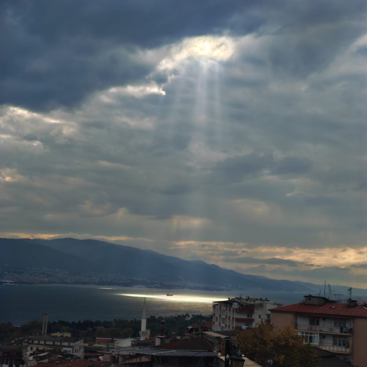 sanırım gemide mübarek bir zat var