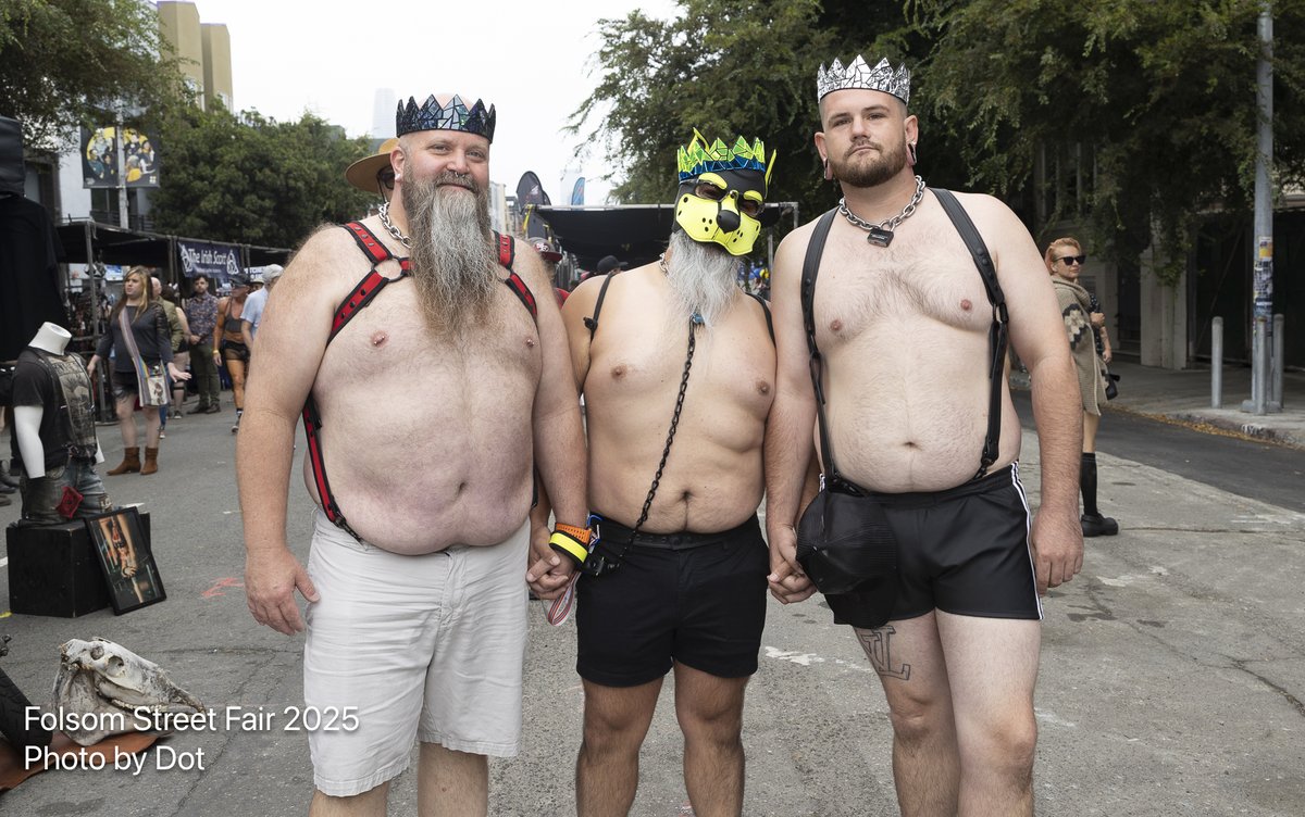 Dot the Photographer tweet media