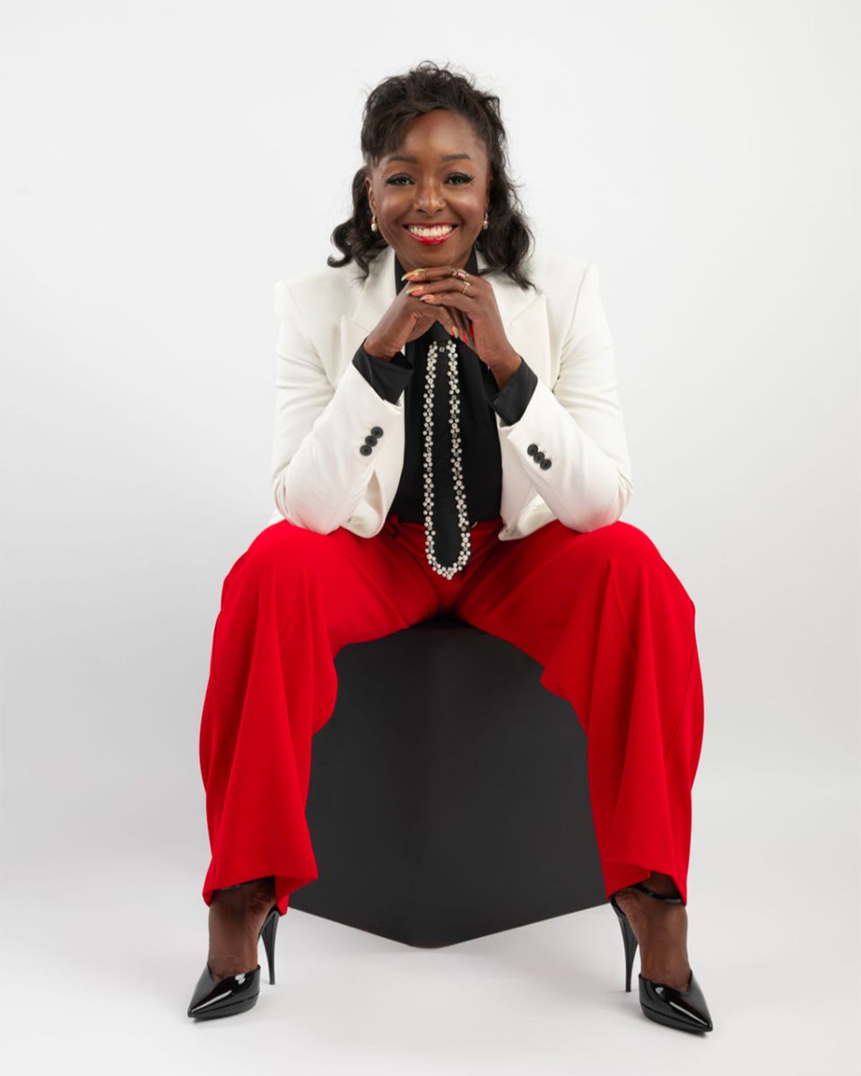 Trinity_U's tweet image. Meet Aisha Woods, PsyD, Director of Counseling Services at Trinity. Dr. Woods, a San Antonio native and U.S. Air Force veteran, joined our community this summer and is excited to nurture a culture of openness and well-being on campus.