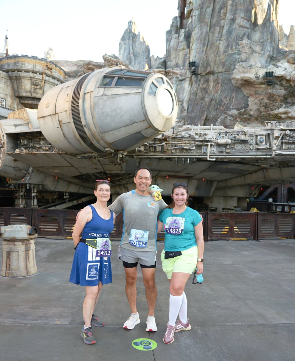 dauger's tweet photo. The day after running the 10K, I ran the Disneyland Halloween Half Marathon 2025 in 90% humidity 💦 with two great friends and had a great time! 

And I brought the foundling to his kind. This is the way. https://t.co/WBjdzgq3nF