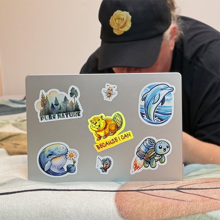 MoxisWater0461's tweet image. Removable, fun and always personal. Collect your favorite stickers and give them a new home anytime.
🔗 Redbubble: redbubble.com/people/abo66/s…
🔗 TeePublic: teepublic.com/user/moxis-wat…

#StickerCommunity #RedbubbleArtists #ArtCollectors #StickerTrend #MoxisWatercolor
