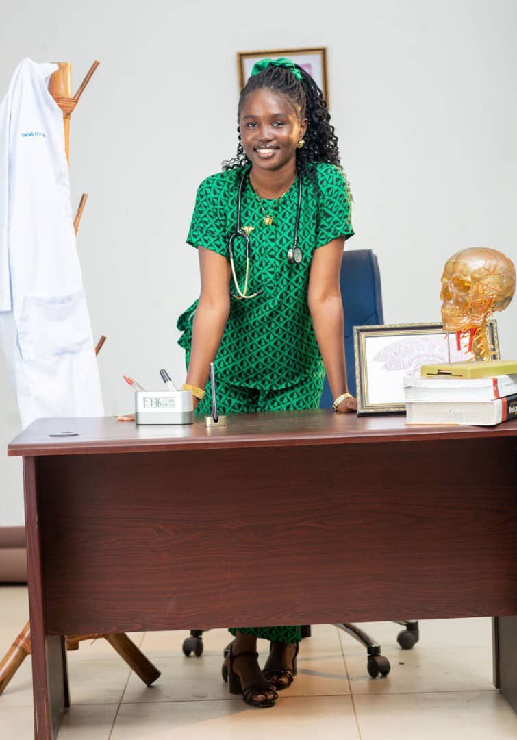 Student Doctor Afia Serwaa Obeng😍. 
All smiles as she begins her clinical journey. Any advice for her? 

#16thWhiteCoatCeremony