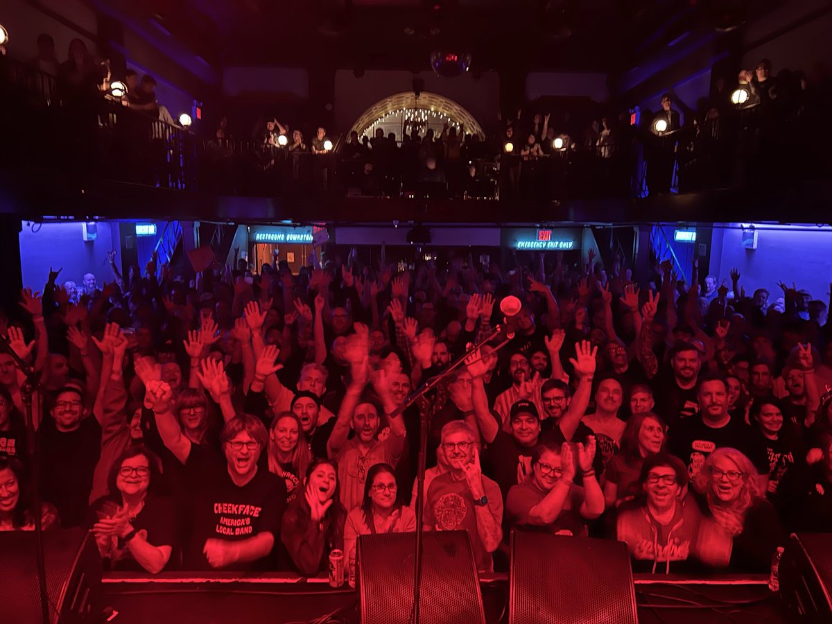 Superdrag (@superdrag_sound) on Twitter photo Night 1 of our #DestinationSuperdragWeekend NYC Edition did not disappoint. You guys ruled! Big thanks to <a href="/BirdStreets/">Bird Streets // John Brodeur</a> & <a href="/boweryballroom/">Bowery Ballroom</a> 🧡 Let's do it again tonight with <a href="/MicHarrisonatHS/">Mic Harrison And The High Score</a> Night 1 of our #DestinationSuperdragWeekend NYC Edition did not disappoint. You guys ruled! Big thanks to <a href="/BirdStreets/">Bird Streets // John Brodeur</a> & <a href="/boweryballroom/">Bowery Ballroom</a> 🧡 Let's do it again tonight with <a href="/MicHarrisonatHS/">Mic Harrison And The High Score</a>