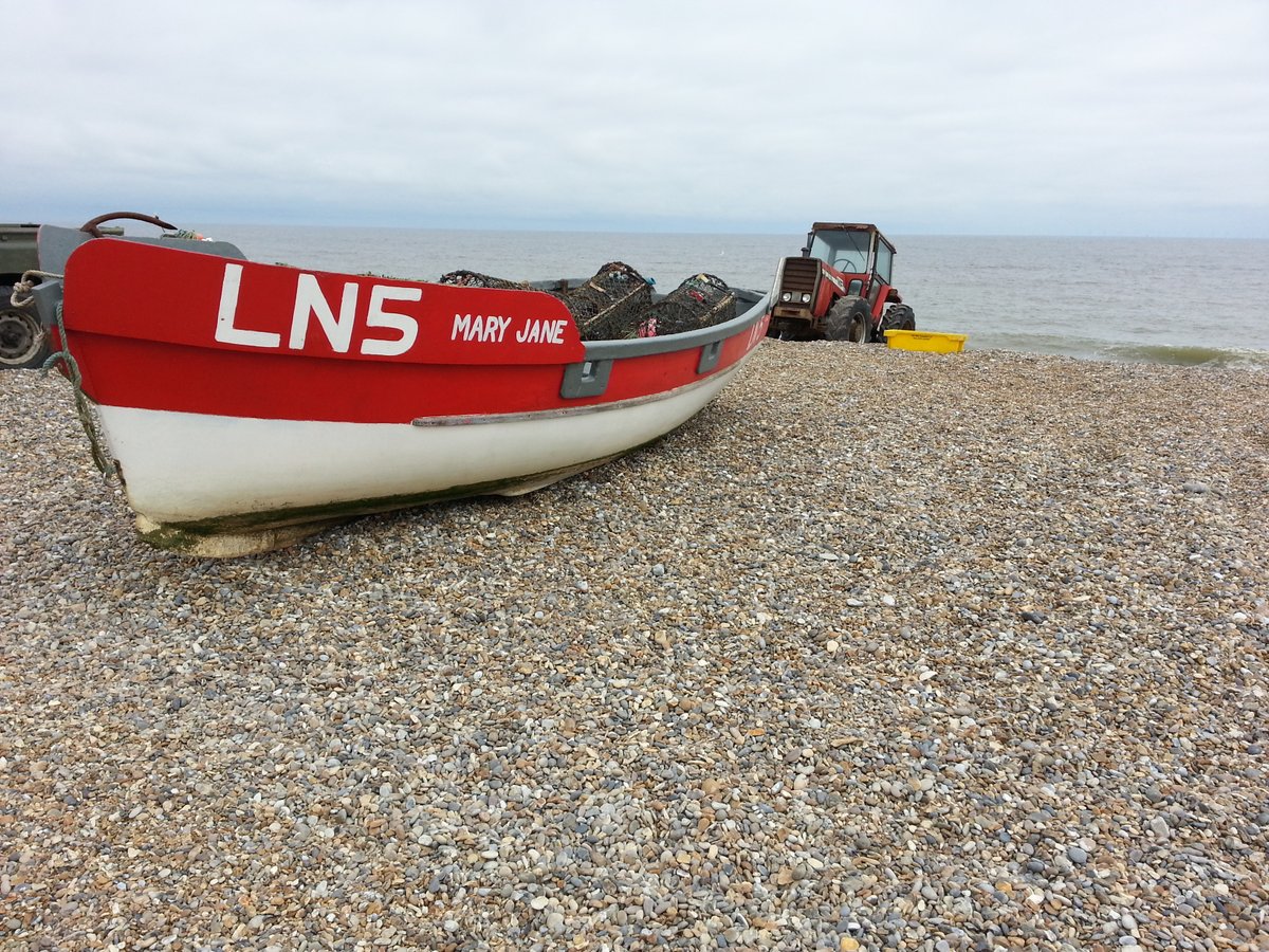 manonabeach's tweet photo. What the #beach means at #Cley-Next-The-Sea in #Norfolk, with @CCottageMorston @Cleysmokehouse - https://t.co/xoxi6pKJ4c https://t.co/DVIHxDOMIt