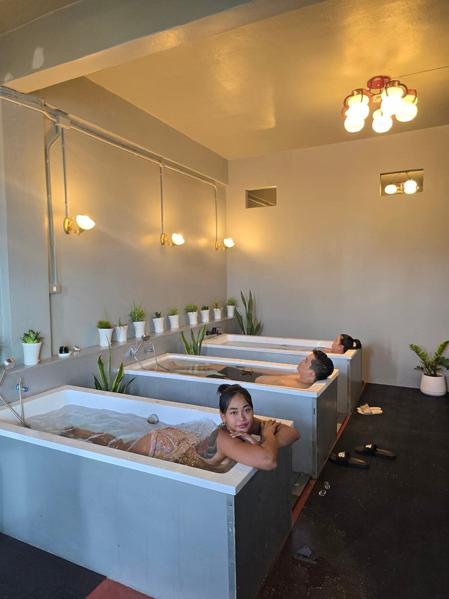 HatyaiTrainer's tweet photo. 📌เปิดแล้ว Ice Bath หาดใหญ่
มีเทรนเนอร์คอยแนะนำคอยให้
✅ ทดลองครั้งแรก 150.- / 1 คน
✅ใครปวดเมื่อยแนะนำเลย
ฟรีเครื่องดื่ม ผ้าเช็ดตัว
จอง Line icebath_hatyai
ยิม MG หาดใหญ่ใน 
#หาดใหญ่ #ไอซ์บาธ #สงขลา #ไอซ์บาธหาดใหญ่ #หาดใหญ่ไอซ์บาธ #หาดใหญ่สงขลา #ฟิตเนสหาดใหญ่ #เทรนเนอร์หาดใหญ่ https://t.co/UwJLnlIhtV