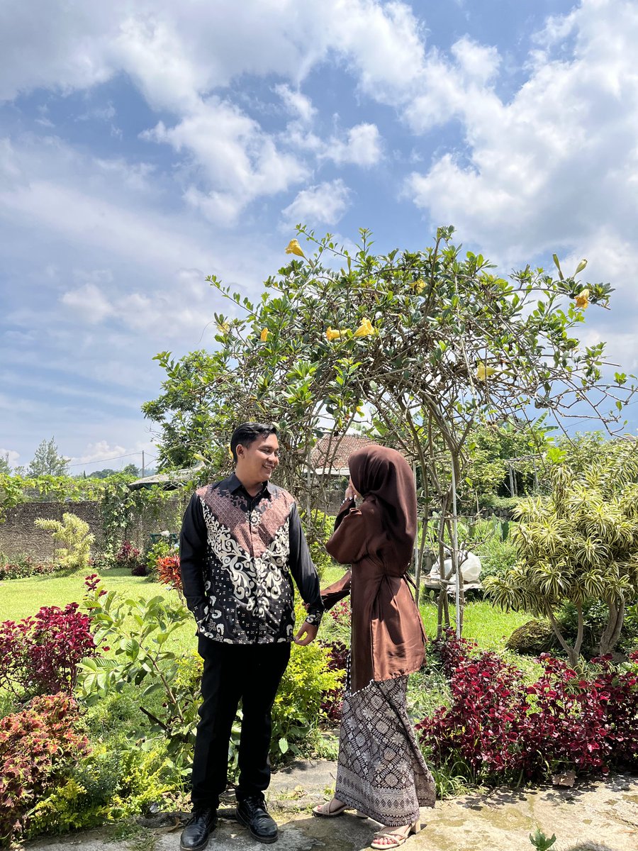 cacanttk_'s tweet photo. Saat pertama kali aku mengiyakan untuk dekat sama kamu, aku belum jatuh cinta hanya sekedar nyaman. Tapi, kamu laki laki gantle, baik, full effort, dan aku ngerasa "bisakah aku membuka hatiku lagi?" Finally, justru tanpa aku sadari aku jatuh cinta sejatuh-jatuhnya sama kamu🥹🫶 https://t.co/YrLhyMMPBv