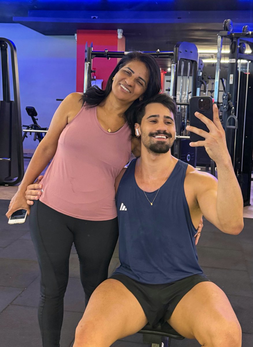 MathTorrezani's tweet image. Treino com a minha gata! ❤️