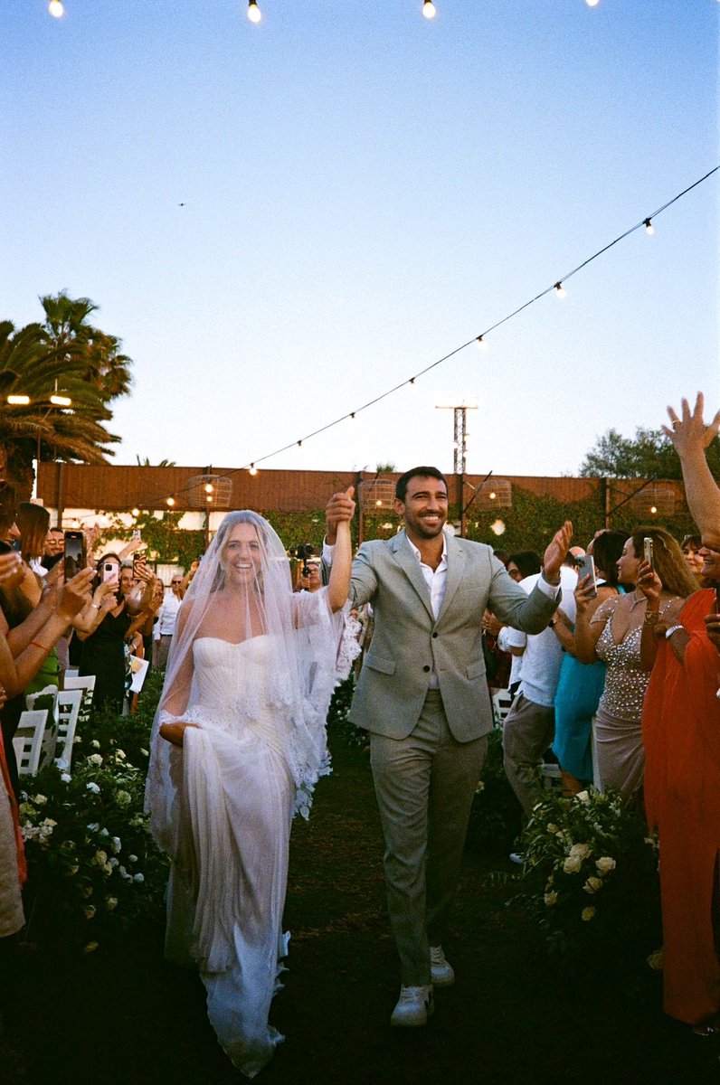 reah miyara tweet media