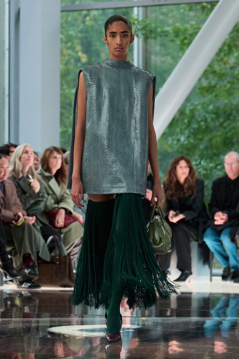 jacquemusx's tweet photo. Great greens at Alaïa SS26 https://t.co/hWhJt3KruW