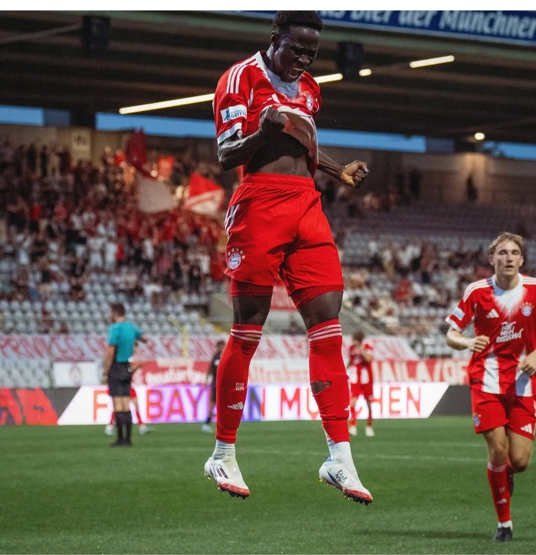 Bayern Munich forward Bajung Darboe Gambian-born and U.S. citizen Bajung has earned his first call-up to the USA U21 national team. 

Congratulations to Bajung 🇬🇲🇺🇲

Guys what's your opinion? 
It's good to go an  play for America or waiting Gambia