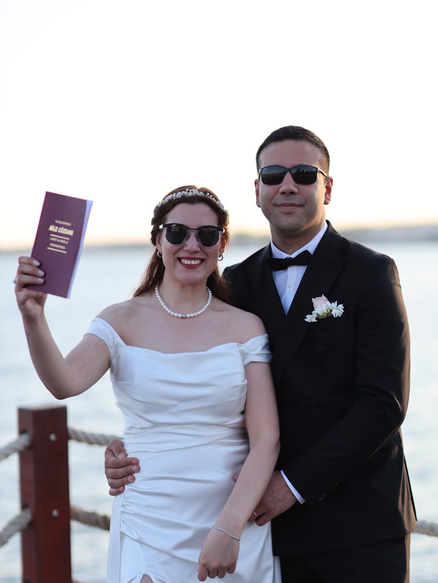 🚨 Salih "marqnue" Onaran dünya evine girdi!

Çifte bir ömür boyu mutluluklar! 🧿