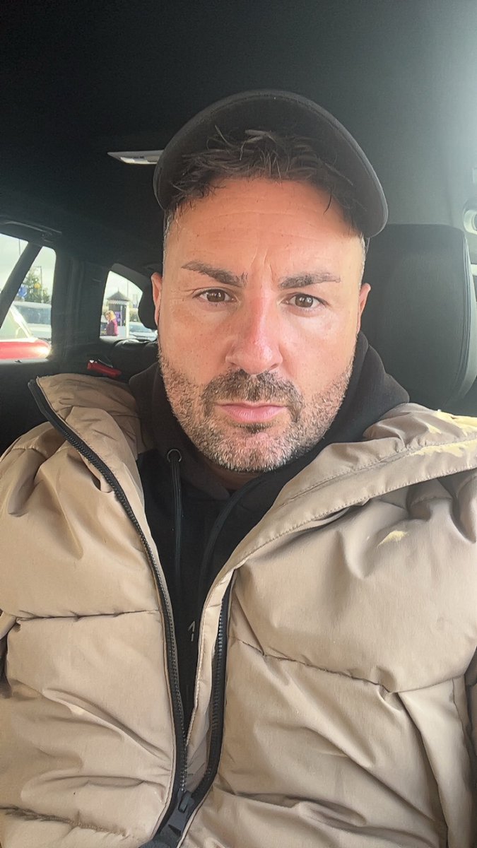 Surprisingly fresh considering I necked approximately 300 pints of Guinness last night … #Guinness #Wedding #NoHangover