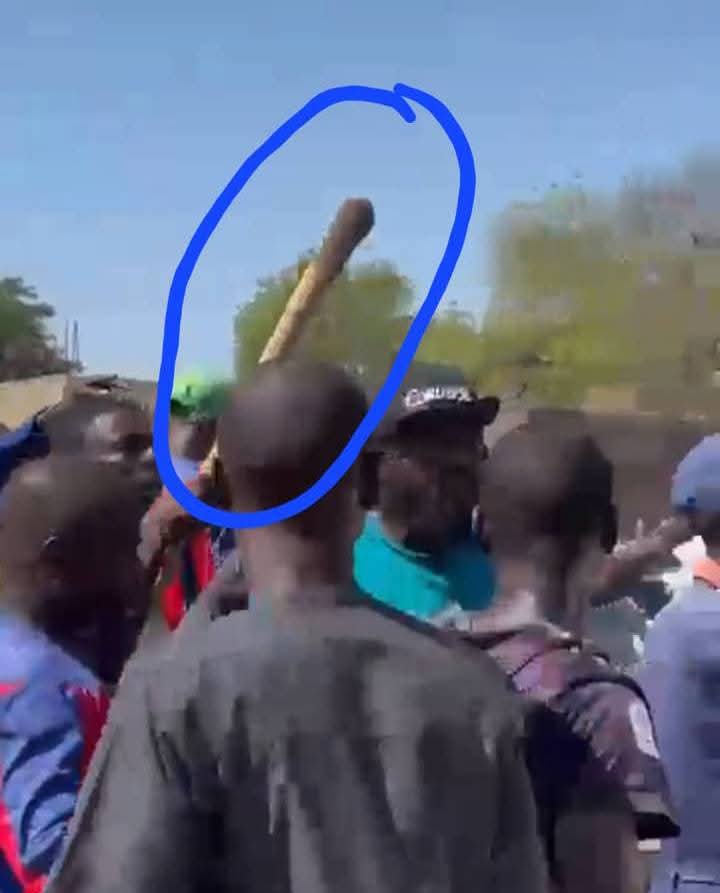 ModibboSanusi's tweet image. Second Attempted Attack on Dr. Abubakar Malami, SAN, Fails in Argungu

​Another planned attack targeting former Minister of Justice, Dr. Abubakar Malami, SAN, was foiled yesterday, Friday, in Argungu town.
​The incident occurred during the wedding ceremony of Abdullahi Hassan…