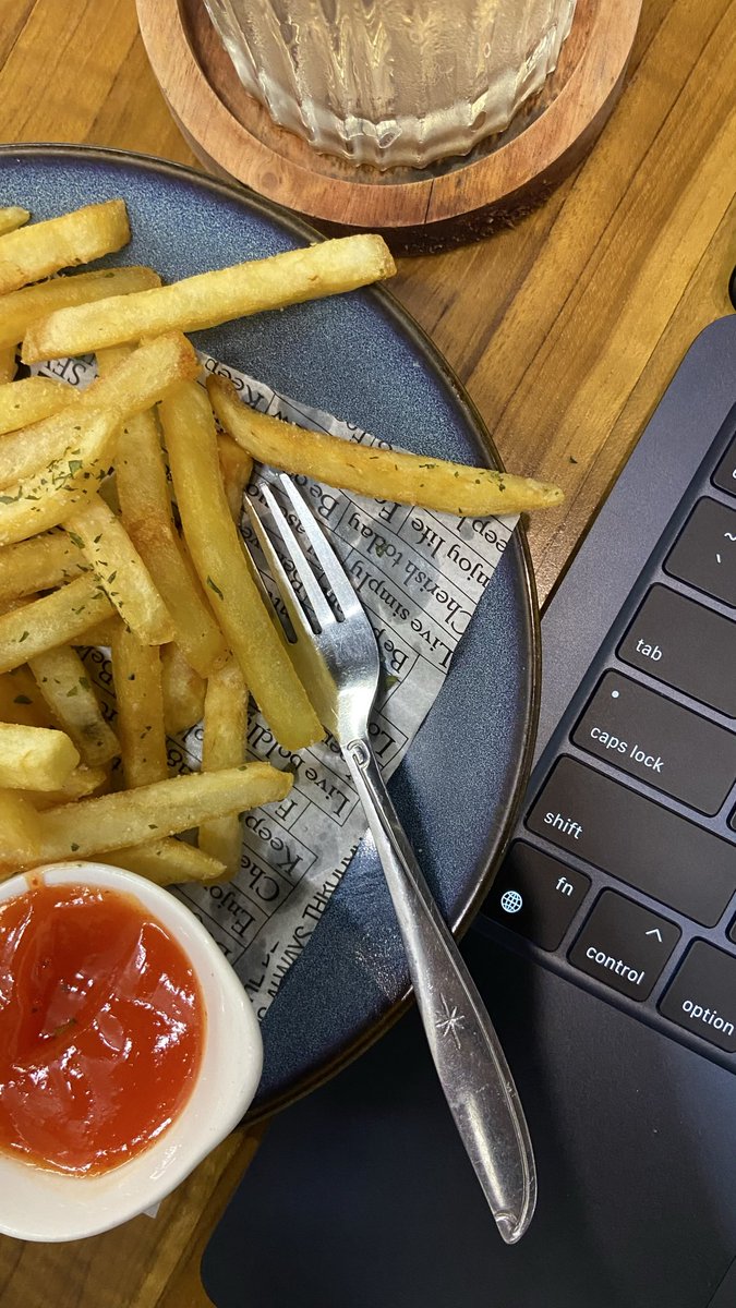 sjunshine's tweet image. life outside twitter 🧟‍♂️