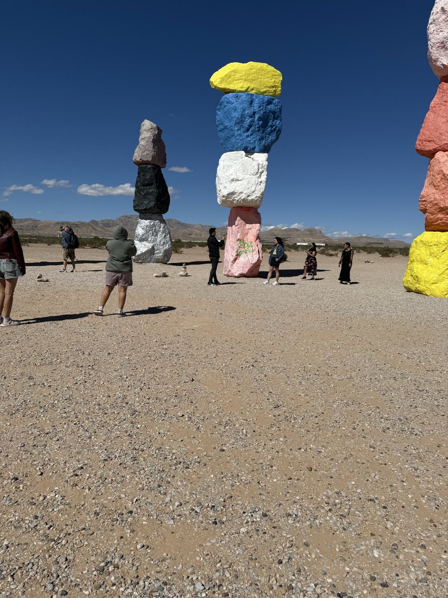 Uncleslammy's tweet photo. This is why we can’t have nice things. Why? Just why?
#7magicmountains
@LasVegasLocally
@VitalVegas https://t.co/fTCKGdbm32