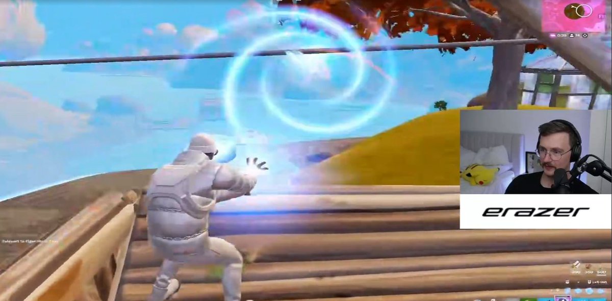 bro is still playing on 1080x1080 🫡