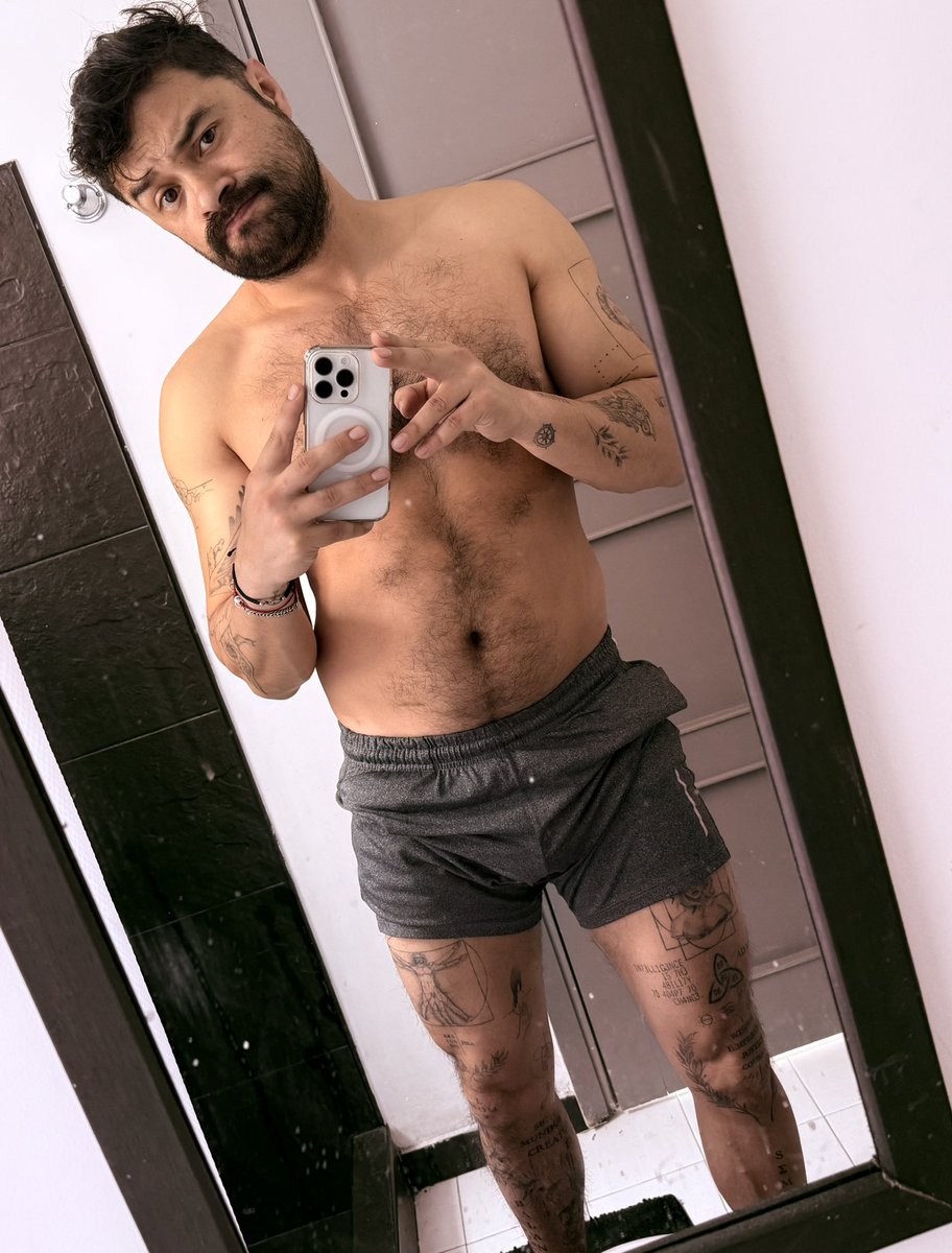 JAVITO2006's tweet image. Si, así se ve el trasnocho. 🙈
#Bogota #GayMen #Pride