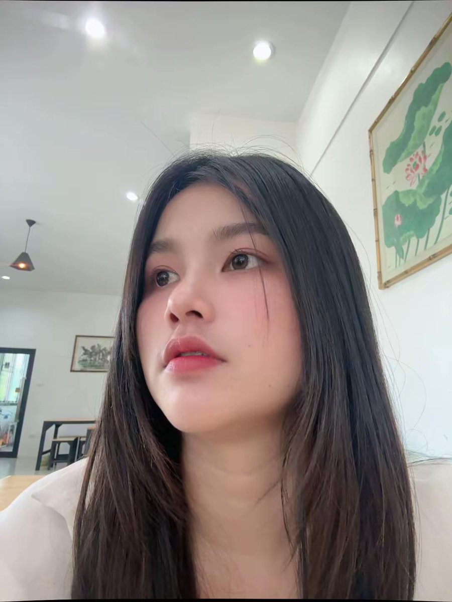 นิ เนย tweet media