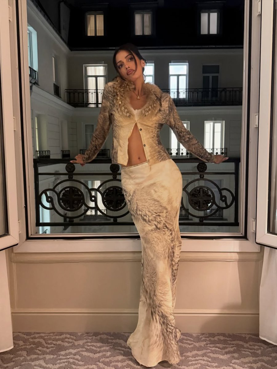 Cindy Kimberly wearing Roberto Cavalli (FW99)