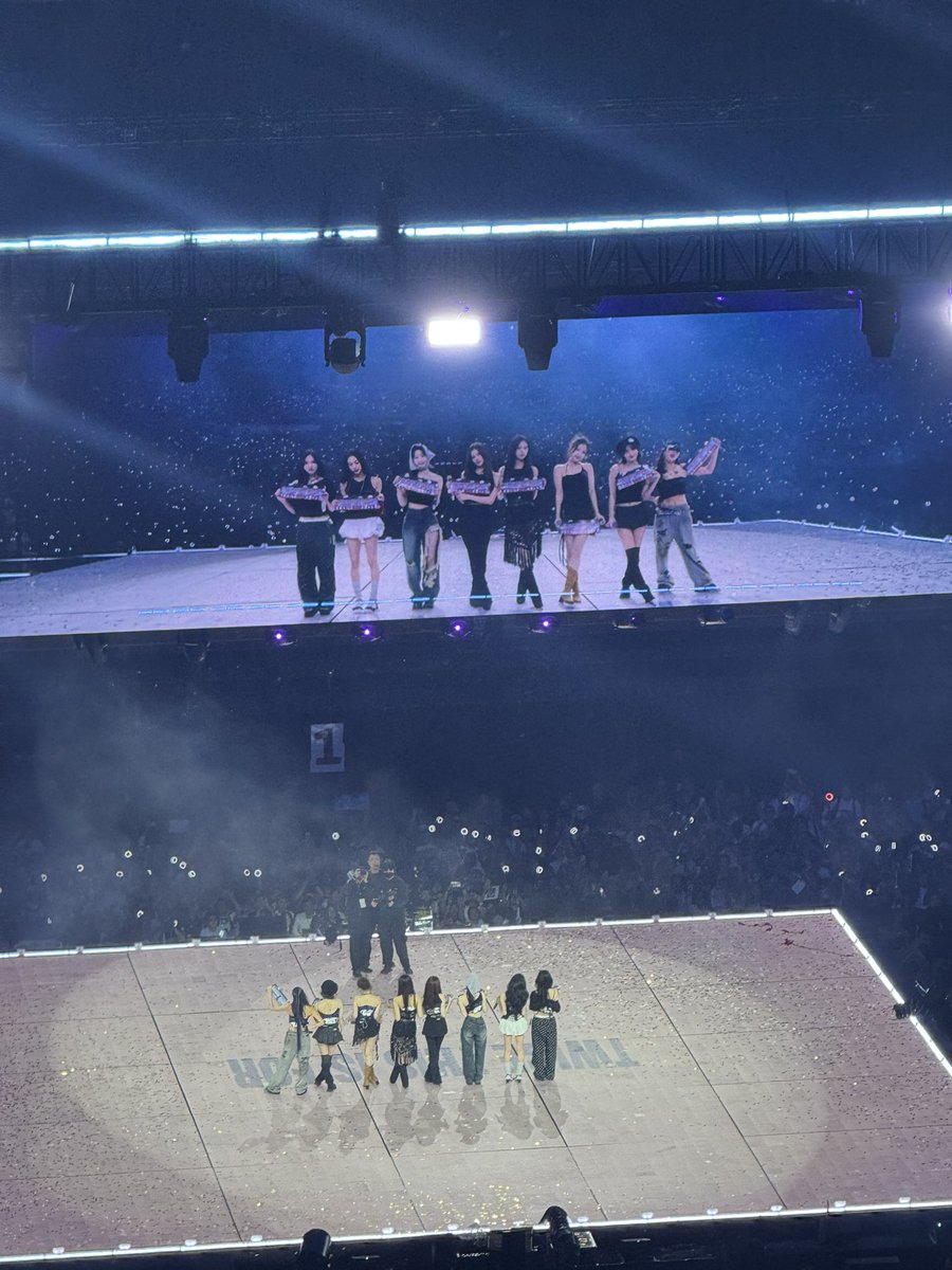 chaesauce's tweet photo. i'm going to make sure that i will always see you at every tour you will do. stay healthy and happy, i love you my og girlies 💗 miss you jeongyeon!! @JYPETWICE 

#TWICE_THISISFOR_WORLD_TOUR_BULACAN https://t.co/vmpEG10HdB