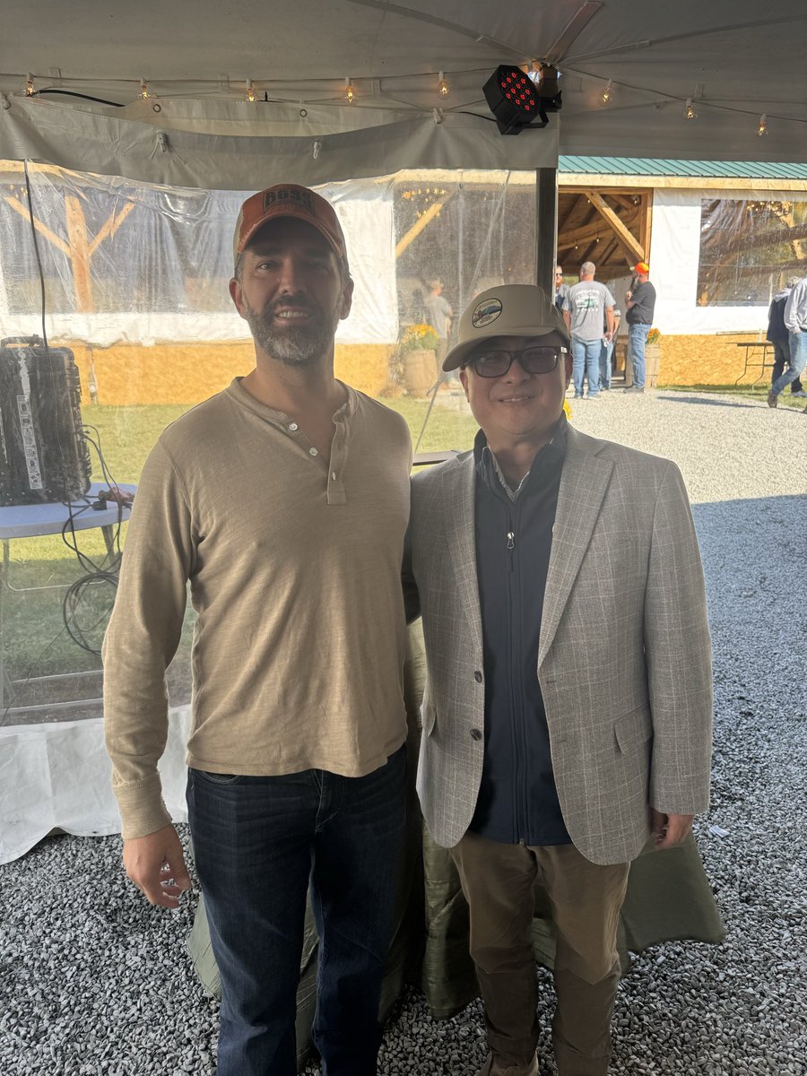 raymondqu's tweet photo. After a long journey from Singapore to a small town in Maine, I discussed the details of the cooperation with Trump Jr. and look forward to the birth of the next star project! 😊😊🎊🎊 https://t.co/ZMgDcmKwkq