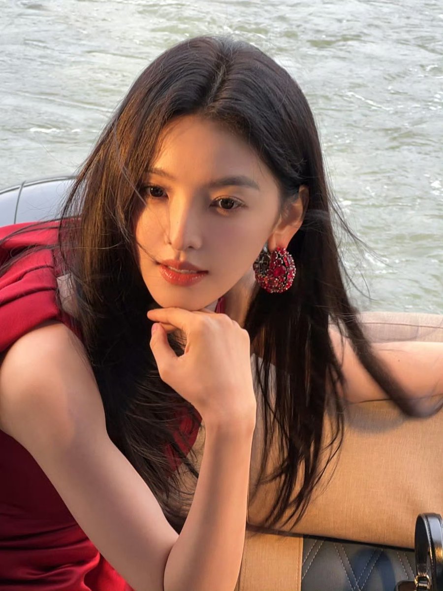 ruonanfiles's tweet photo. 📸 251004 Zhang Ruonan Studio Update for Paris Fashion Week

#ZhangRuonanxGivenchy #ZhangRuonanPFW2025 #ZhangRuonan #章若楠 #GivenchySS26 https://t.co/WbLX0aOEkh