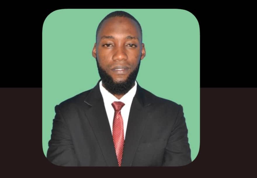 HildaNewton21's tweet photo. HABARI MBAYA 

Leo Wilaya ya kahama kata ya Bulyanhulu kijiji cha Kakola Vijana watatu wametekwa Mchana 

Wa kwanza kutekwa alikuwa Ibrahim Muhidin Mfangano Nyumbani kwao Mbele ya Baba yake Mzazi Mzee Muhidin Mfarangano,Mzee Mwidimi ameshuhudia Mwanaye akitekwa 

Wakati anatekwa alikuwa na Wezake walipojaribu kumsaidia walipigwa na kutishia Bastora 

Vijana wa Boda walijaribu kufukuzia Gari iliyomteka na kila walikuwa wakikalibia walikuwa wanatishia na Bastora 

Vijana wezake walifanikiwa kufika Polisi kabla ya gari ya watekaji hajapita kituo cha Polisi lakini Polisi hakuwa na Msaada wowote na gari ya watekaji ilipita na polisi wakaishia kukimbiza kwa nyuma gari ya watekaji 

Wakati Vijana wa Boda boda wanafukuzia gari ya watekaji ilitokea gari nyingine na kuwateka vijana wengine wawili wa boda waliokuwa wanawafukuzia 

Mpaka sasa wakekaji wameondoka na Vijana 3