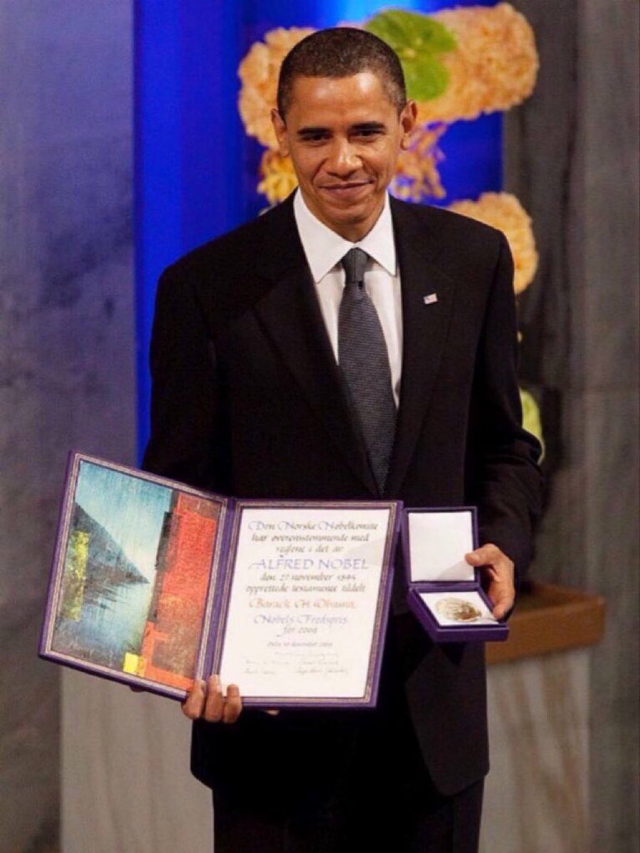 Henness87's tweet photo. Hey FQCKHEAD😅— we ALLLL know the reason why you SOOO badly want the #NobelPeacePrize is because you can’t stand the fact that @BarackObama has one👇😅 &amp; you **DON’T**!!!!!!!!🤣🫵😂🖕🏆😝🖕🤣 https://t.co/rJo3H5SXuK