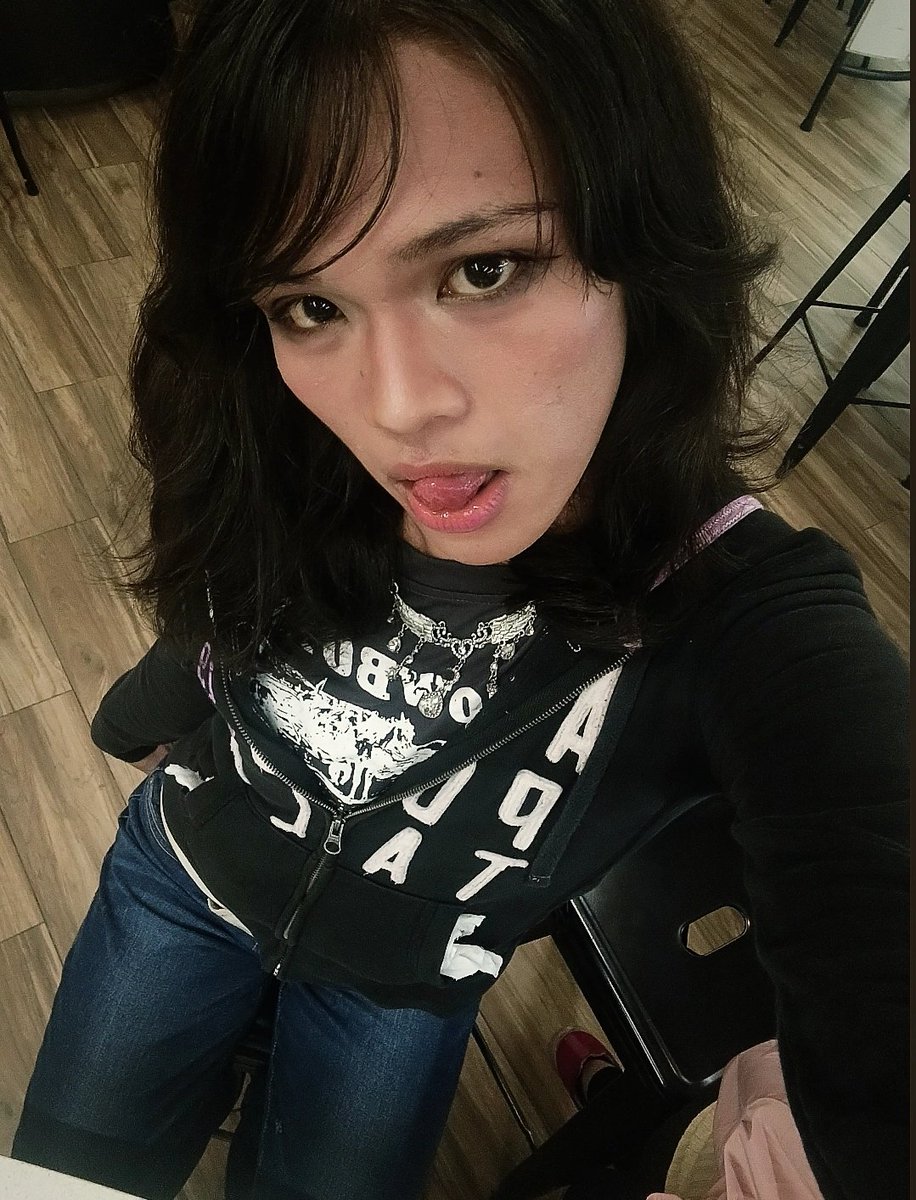 me n sunoo 🤝 high angle selfies