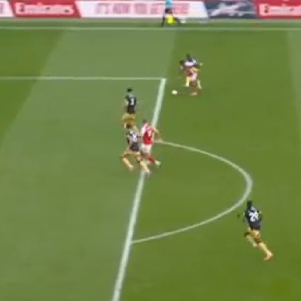 usawhu2's tweet photo. In genuine disbelief. Maybe the worst call I've ever seen https://t.co/sHCiH0v4AM