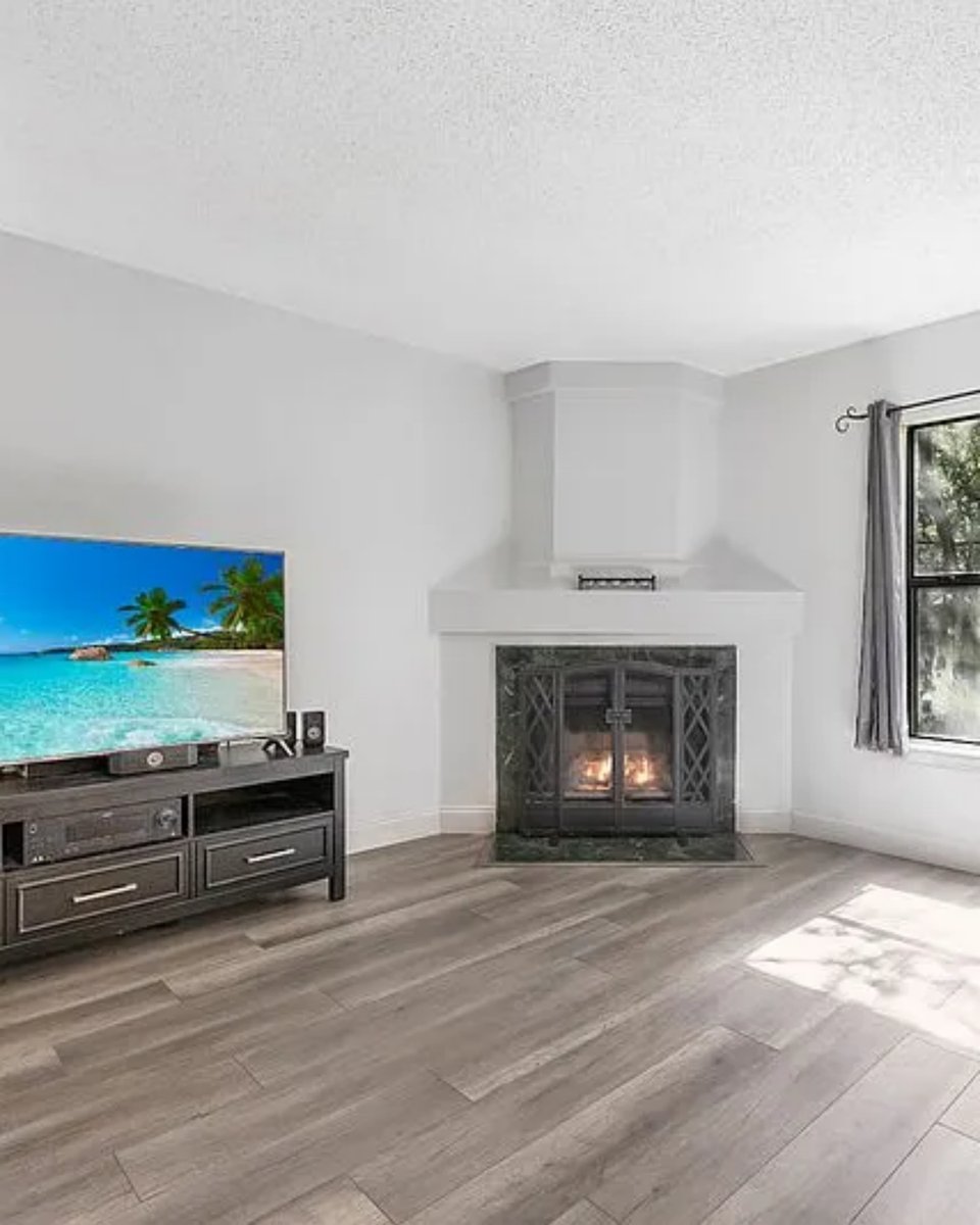 PBarloco's tweet photo. Open house Saturday 10a-2p

8922 Rue De Lis, San Antonio, TX 78250  
4 Beds | 2.5 Baths  
Price: $309,000 https://t.co/qmVRJBST1F