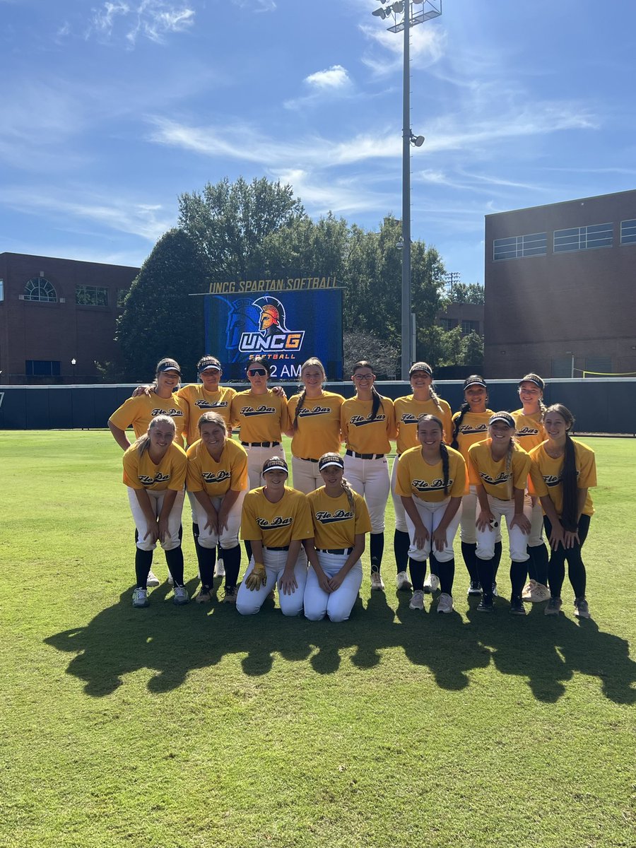 TechSoftball's tweet image. Fall game against UNCG today! First pitch of game 1 at 1 PM #ComeBallWithTheStingers 🔵🟡🐝