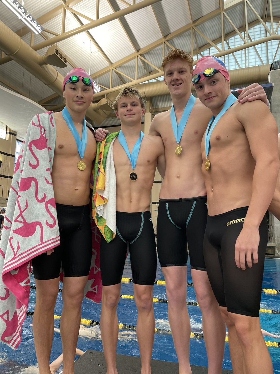 The 200 Medley Relay of Graham Henderson, Adam Houck, Nathan Searls, and Cole Tobin win COMO and break the school record and COMO meet record again with a 1:33.75!