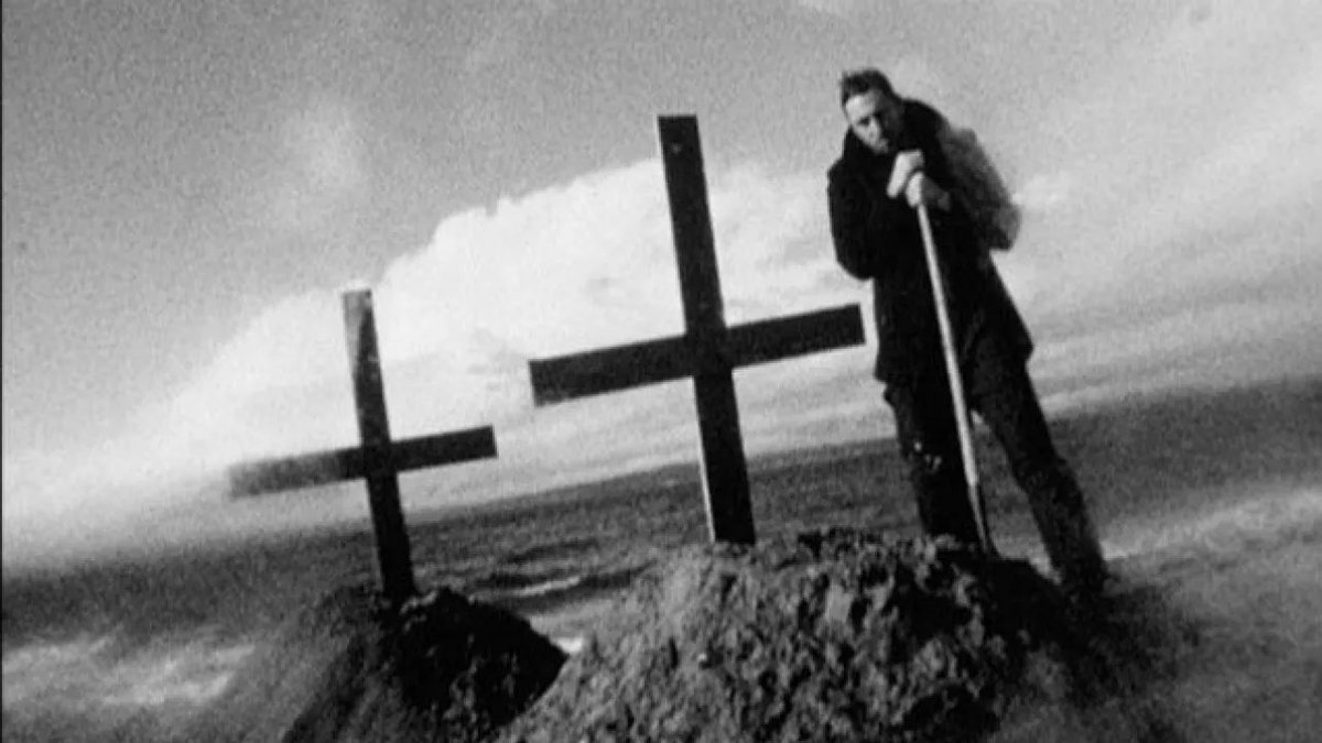 PoorOldRoloTony's tweet image. It’s Guy Maddin’s Brand Upon the Brain! (2006) Saturday. You are only allowed to talk about Brand Upon the Brain! (2006) today. If you do not participate, you will be questioned by local authorities.