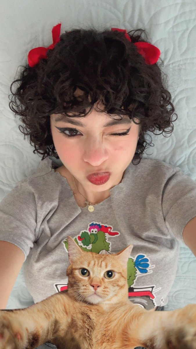drysdaIe09's tweet photo. GO PHILS 🗣️🗣️ https://t.co/UGILTM62on