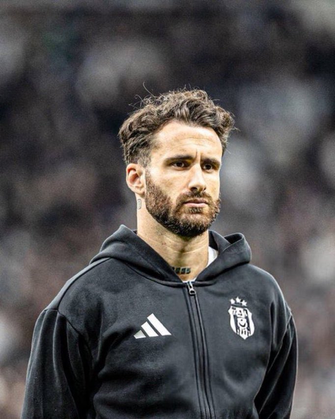 Rams Park 
Bu Akşam 
Full Dolu olacakmış 
 Rakibimizin Taraftarları haklı 
Salah,tan sonra 
Bir Futbol Maestro,sunu 
Sahalarında İzleyecekler 
👍👌🫶🦅🦅🦅

#Beşiktaşınmacıvar