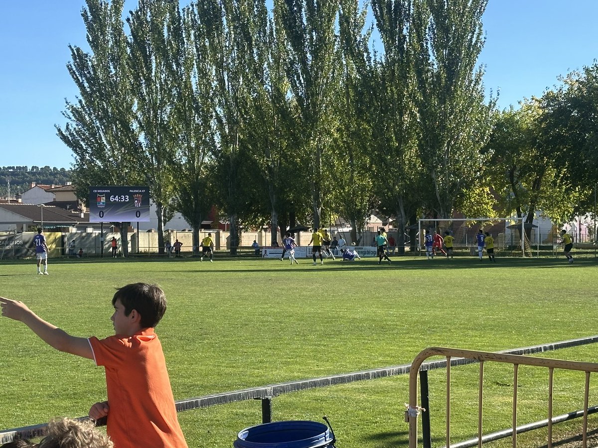 Fútbol de tarde <a href="/Tercerarfefinfo/">Tercera Federación / RFEF Info</a> <a href="/CDMojados/">CD MOJADOS</a> vs <a href="/palencia_cf/">Palencia Club de Fútbol</a>