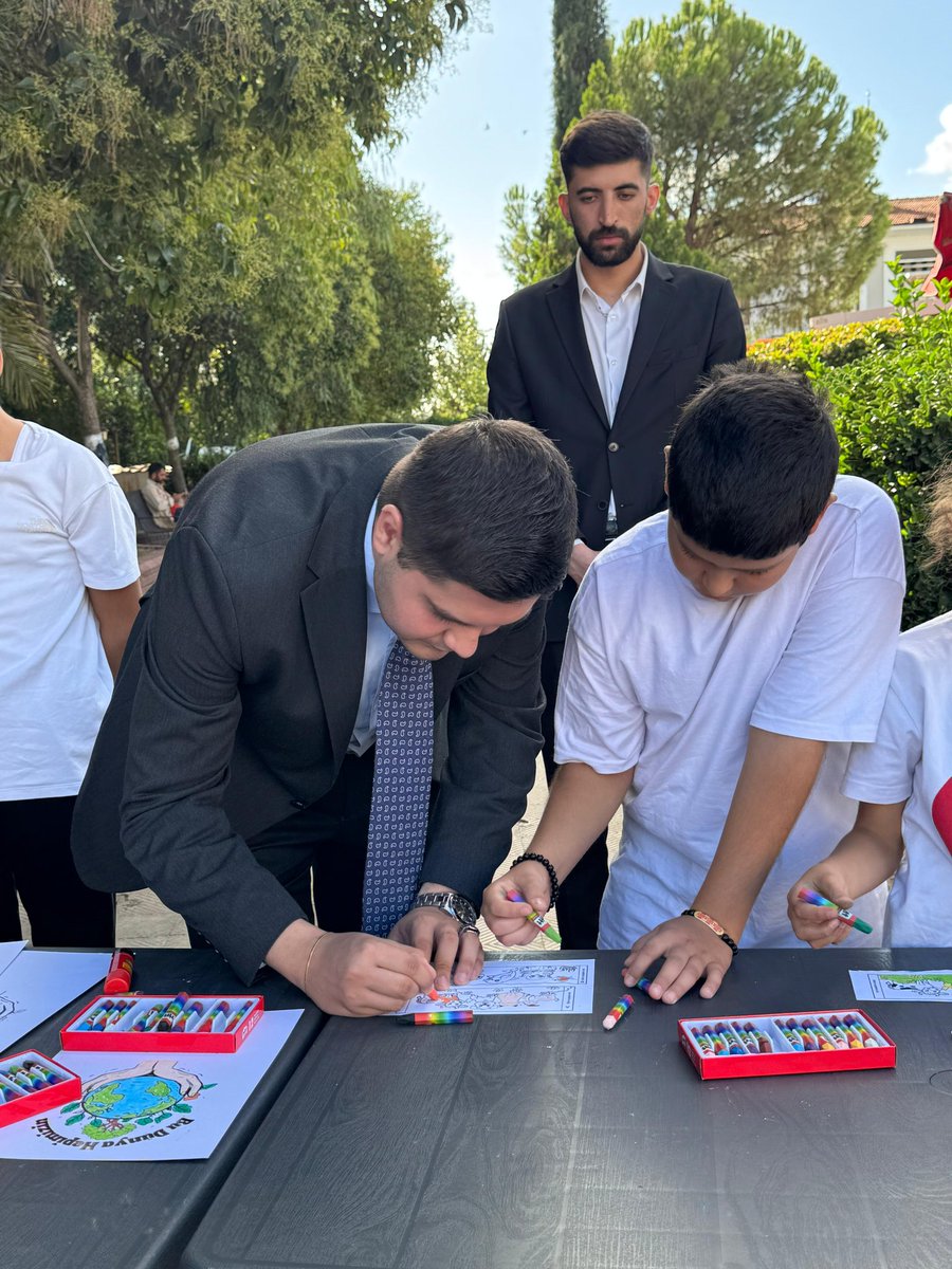 Ülkü Ocakları Aydın İl Başkanımız Sayın Okan Bozkurt, İl Asena Birimimiz tarafından 4 Ekim Hayvanları Koruma Günü dolayısıyla düzenlenen çocuklarla boyama etkinliği standını ziyaret etti.

<a href="/ayyildirim1/">Ahmet Yiğit Yıldırım</a>
<a href="/Abdullahyuksll/">Abdullah Yüksel</a> 
<a href="/Okan_Bozkurt_06/">Okan Bozkurt</a>