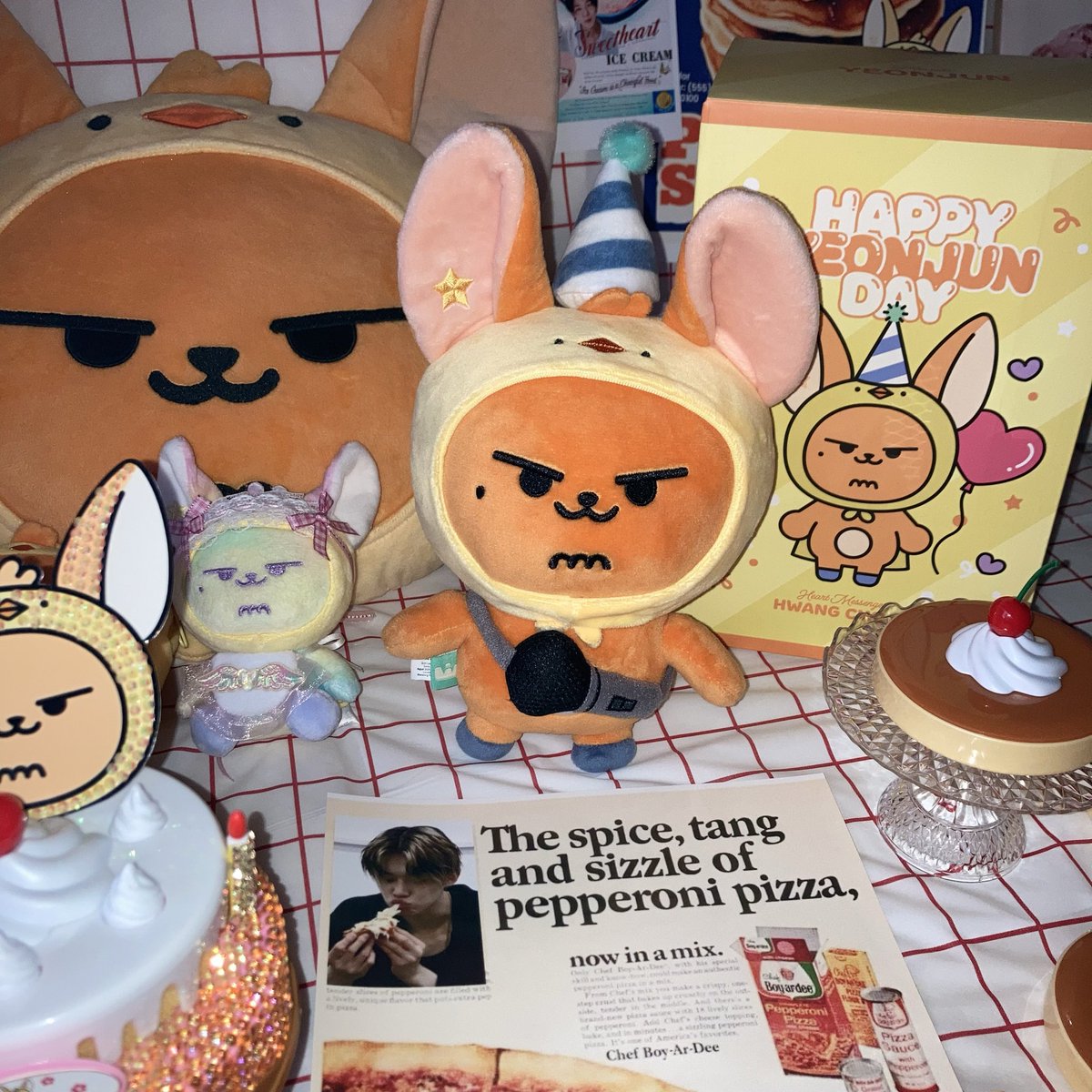 risareonjun0923's tweet photo. やっとおうちにファンチュンが来てくれました🥹待ってたよ待ちすぎたよ〜泣
ファンチュン可愛いぃ😭⭐️
遅くなっちゃったけど改めてヨンジュンお誕生日おめでとう🦊ྀི🎂🥂🎁

#연준 #YEONJUN #ヨンジュン
#구월의꽃말은연준이의눈부신청춘
#OneAndOnlyYeonjun
#唯一無二のitboyヨンジュン生誕祭 https://t.co/KGOPTMT1sf