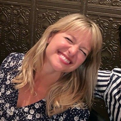 hoje é aniversário da nossa eterna Supergirl, dessa mulher incrível, forte, carismática e talentosa, melissa benoist sou apaixonada em ti, parabéns vida