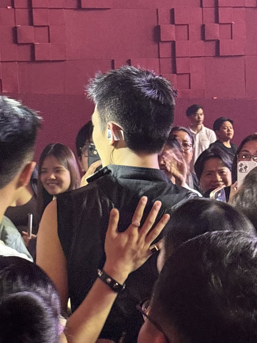 ohr0n's tweet photo. 7 billion people in the world, I still choose you @BGYO_Gelo !🥹 

Today will always be special to me—it was my very first time seeing you. When I said, ‘I’m just a newbie to the Aces fam,’ the way you reacted filled me with so much happiness I can’t even describe. #BGYONow https://t.co/3A3mWiQ4qR
