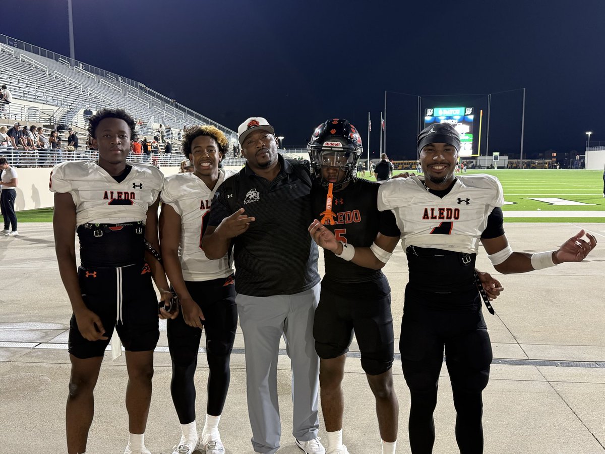 Amazing group of young men, Bearcat Secondary <a href="/LamelSwanson/">Lamel Swanson</a>