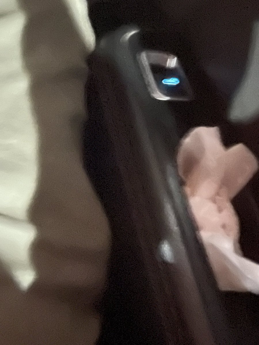 aatifh's tweet photo. Boarded @shoffr_in — what a downfall! Empty bottles, used tissues, and an exhausted driver with a terrible attitude. Every product has an end of life.

I have been an early adopter, even considered investing once. Truly disappointing!

@kislayverma @vikasbardia https://t.co/SVRXsC6Z9q