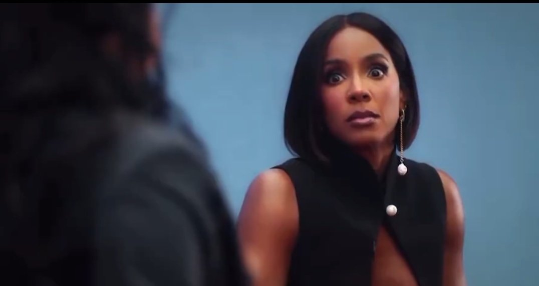 This tweet becoming a literacy litmus test for stans